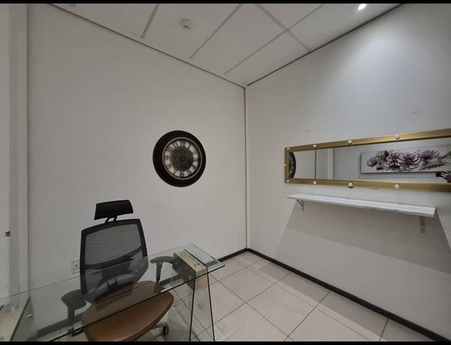 75M² RETAIL TO LET IN SUNNINGHILL